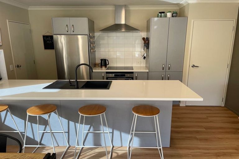 Photo of property in 31 Forest Road, Pinehaven, Upper Hutt, 5019