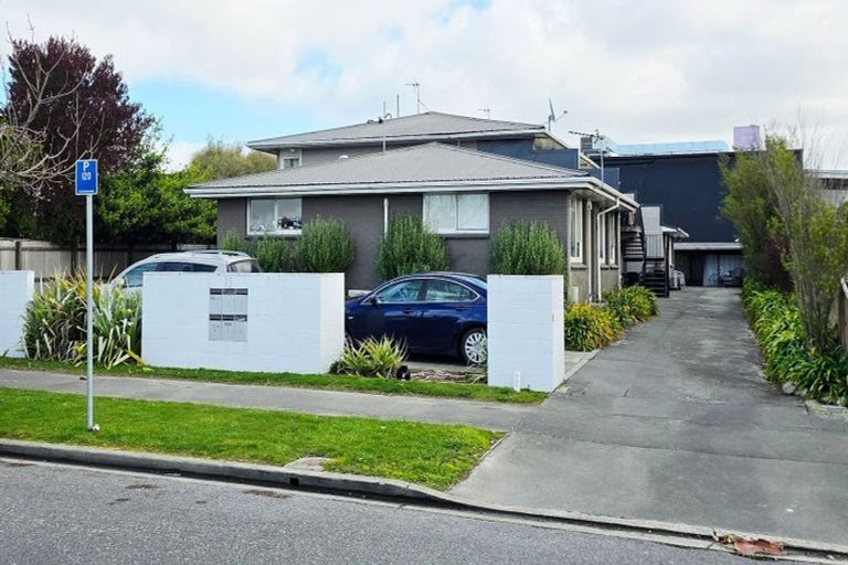 Photo of property in 6/13 Newnham Terrace, Upper Riccarton, Christchurch, 8041