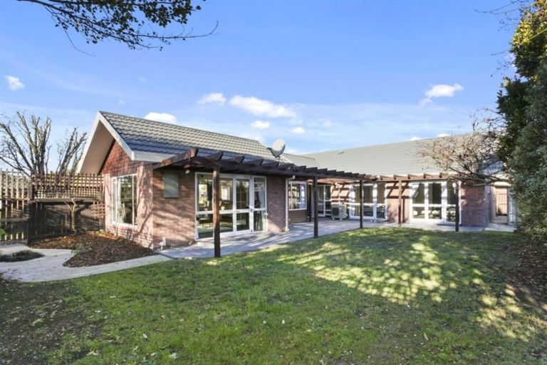 Photo of property in 33 Kirsten Place, Parklands, Christchurch, 8083