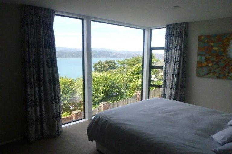Photo of property in 124 Nevay Road, Karaka Bays, Wellington, 6022