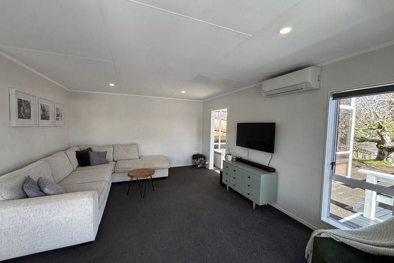 Photo of property in 16 Camellia Avenue, Bell Block, New Plymouth, 4312