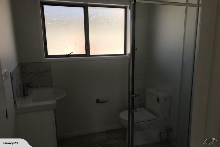 Photo of property in 1/3204 Great North Road, New Lynn, Auckland, 0600