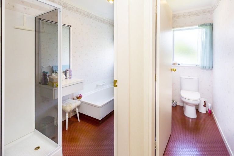 Photo of property in 4f1- Comeskey Grove, Elderslea, Upper Hutt, 5018
