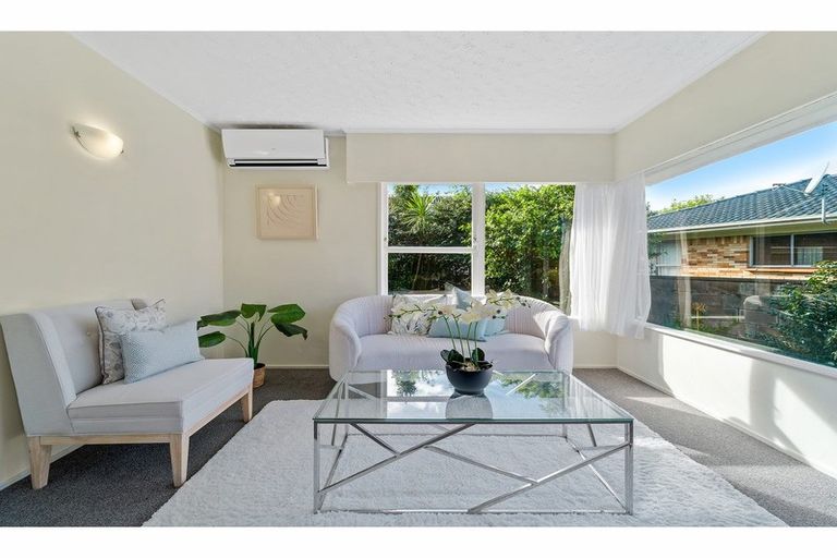 Photo of property in 2/53 Richards Avenue, Forrest Hill, Auckland, 0620