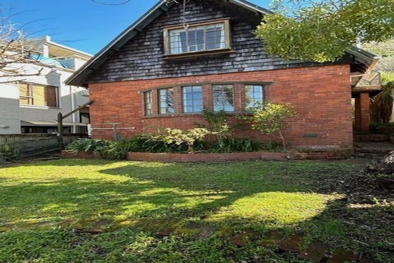 Photo of property in 4 Barton Terrace, Thorndon, Wellington, 6011