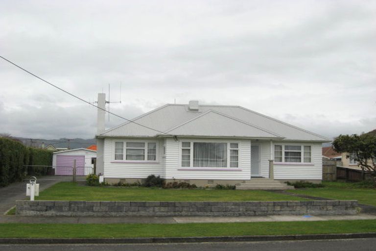 Photo of property in 10 Rugby Street, Levin, 5510