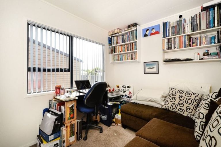 Photo of property in 137 Don Buck Road, Massey, Auckland, 0614