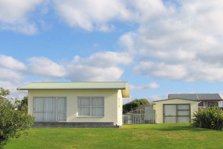 Photo of property in 754 Papamoa Beach Road, Papamoa Beach, Papamoa, 3118