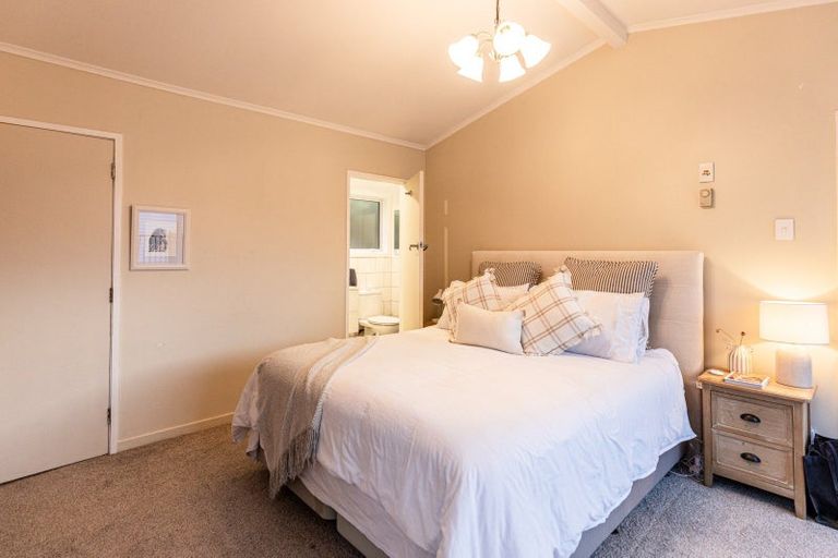 Photo of property in 56 Great North Road, Saint Johns Hill, Whanganui, 4500