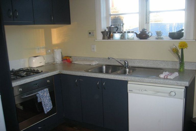 Photo of property in 64 Wright Street, Mount Cook, Wellington, 6021