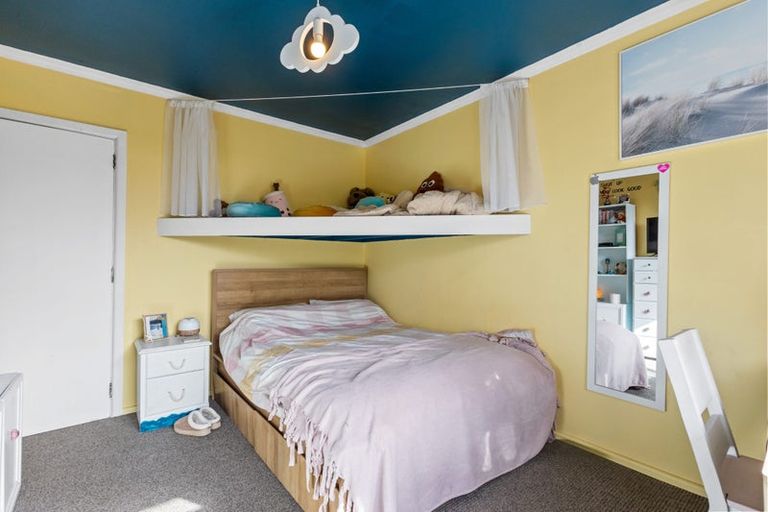 Photo of property in 181 Palmers Road, New Brighton, Christchurch, 8083