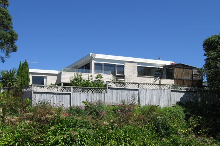 Photo of property in 3/42 Beach Road, Castor Bay, Auckland, 0620