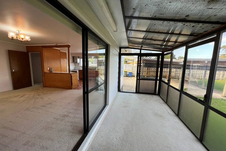 Photo of property in 2/142 Birkdale Road, Birkdale, Auckland, 0626