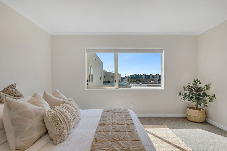 Photo of property in Ocean Apartments, 44-46 Marine Parade, Paraparaumu Beach, Paraparaumu, 5032