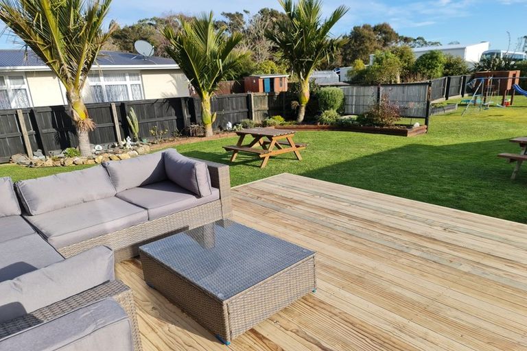 Photo of property in 4 Eastons Road, Westport, 7825