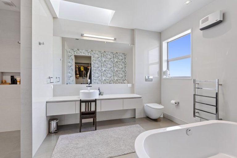 Photo of property in 6 Clearview Street, Wanaka, 9305