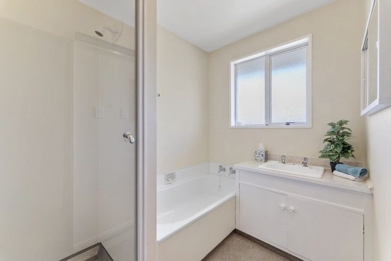 Photo of property in 1/5a Purakanui Place, Northwood, Christchurch, 8051