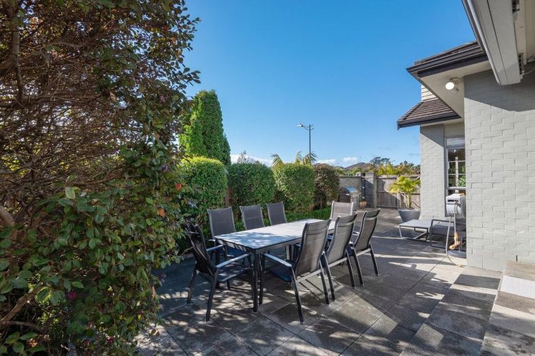 Photo of property in 31 Oakway Drive, Schnapper Rock, Auckland, 0632