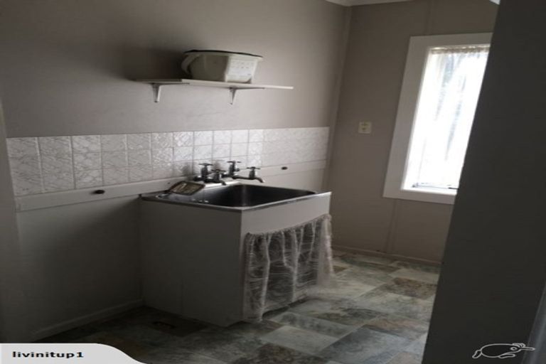 Photo of property in 98 Settlement Road, Papakura, 2110