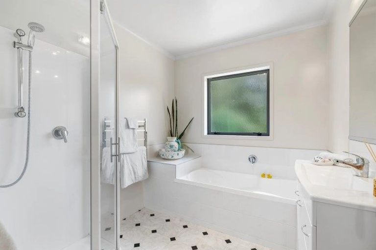 Photo of property in 15 Kokako Place, Horahora, Whangarei, 0110