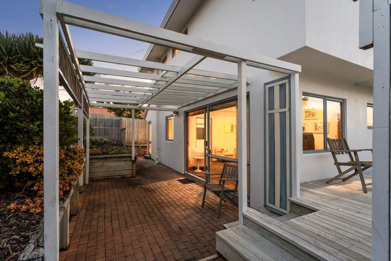 Photo of property in 21 Fishermans Cove, Army Bay, Whangaparaoa, 0930