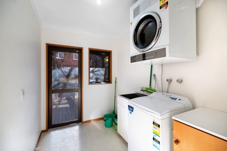 Photo of property in 8 Avalon Crescent, Fernhill, Queenstown, 9300