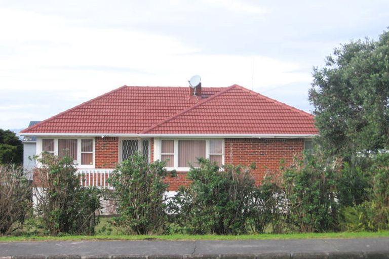 Photo of property in 1/104 Lincoln Park Avenue, Massey, Auckland, 0614