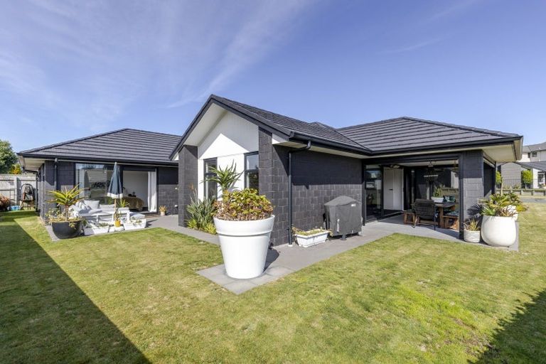 Photo of property in 44 Coby Sydney Drive, Bell Block, New Plymouth, 4312
