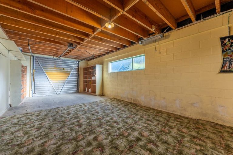 Photo of property in 2 Oxford Street, Holmes Hill, Oamaru, 9401