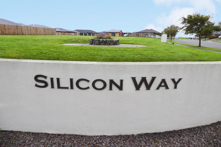 Photo of property in 40 Silicon Way, Fitzherbert, Palmerston North, 4410