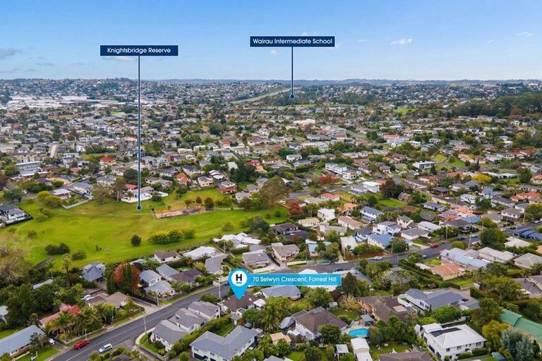Photo of property in 70 Selwyn Crescent, Forrest Hill, Auckland, 0620
