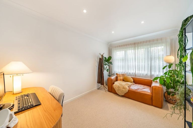 Photo of property in 4a Golders Road, Elderslea, Upper Hutt, 5018