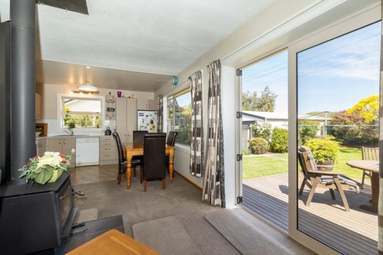 Photo of property in 33 Boston Avenue, Hornby, Christchurch, 8042