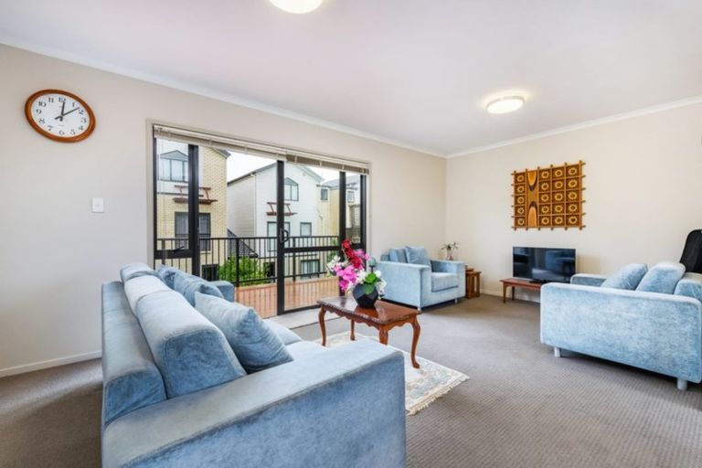 Photo of property in St Claire Village, 5/172 Mcleod Road, Te Atatu South, Auckland, 0610