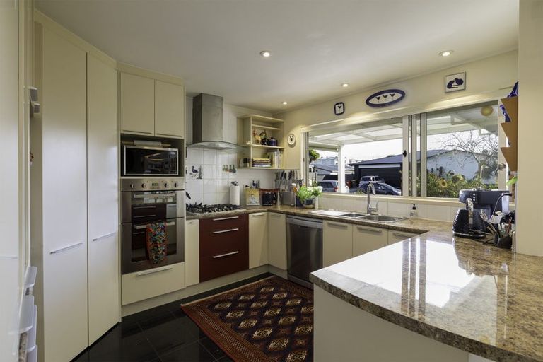 Photo of property in 7b Nukumea Common, Orewa, 0931