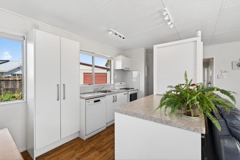 Photo of property in 237 Flaxmere Avenue, Flaxmere, Hastings, 4120