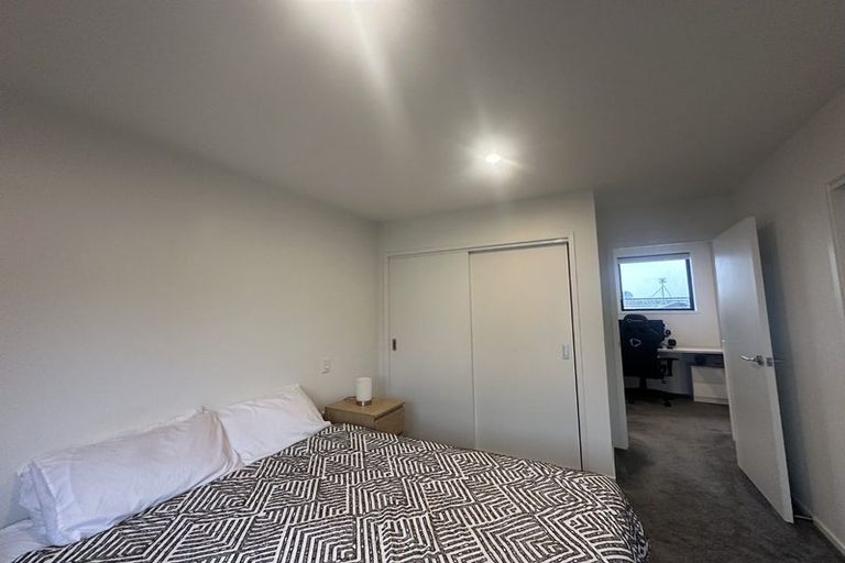 Photo of property in 7/170 Don Buck Road, Massey, Auckland, 0614