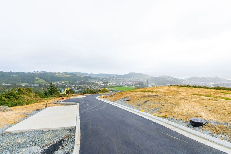 Photo of property in 3 Navigation Drive, Whitby, Porirua, 5024