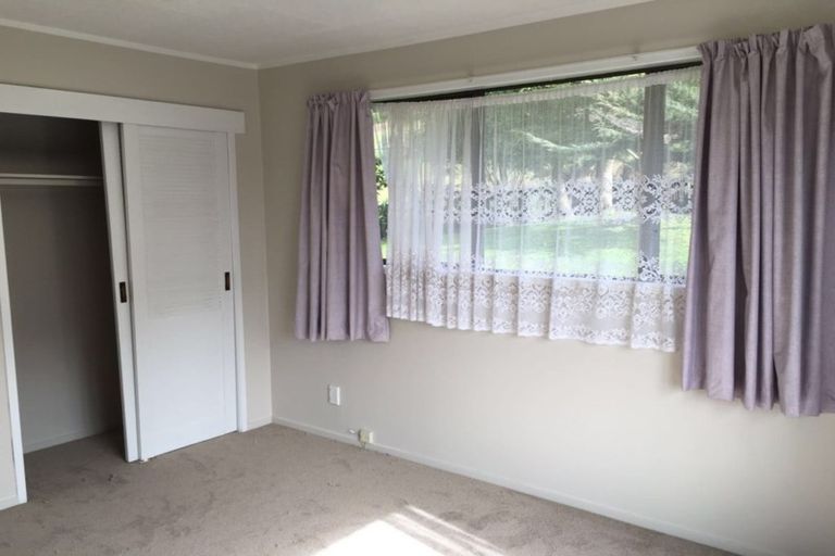 Photo of property in 96 Reynella Drive, Massey, Auckland, 0614