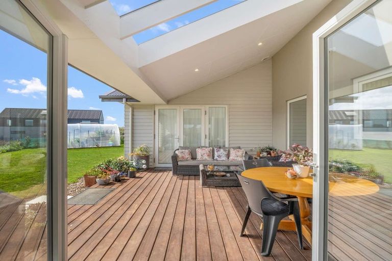 Photo of property in 12 Longbeach Drive, Castlecliff, Whanganui, 4501
