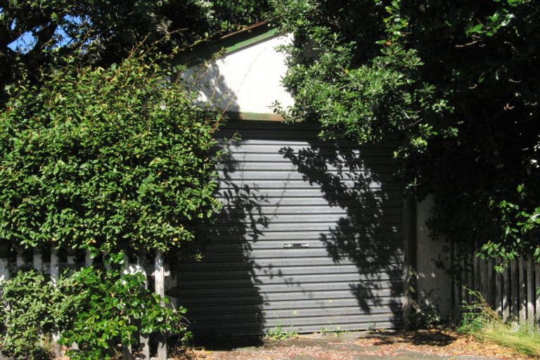 Photo of property in 91 Eden Street, Island Bay, Wellington, 6023