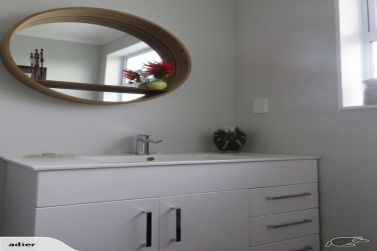 Photo of property in 8 Fuller Close, Levin, 5510