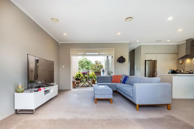 Photo of property in 29 Station Street, Hobsonville, Auckland, 0616