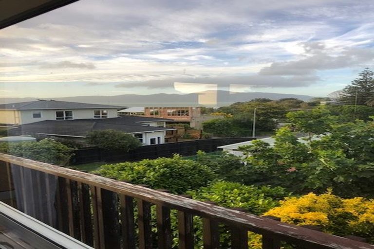 Photo of property in 12b Kohutuhutu Road, Raumati Beach, Paraparaumu, 5032