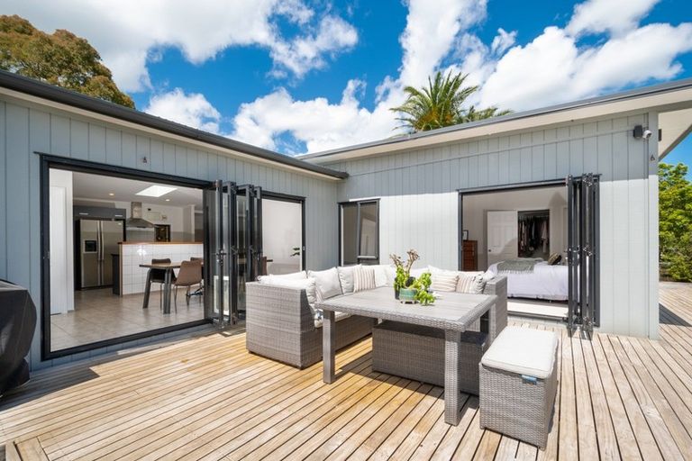 Photo of property in 24a Cambridge Road, Riverhead, 0820