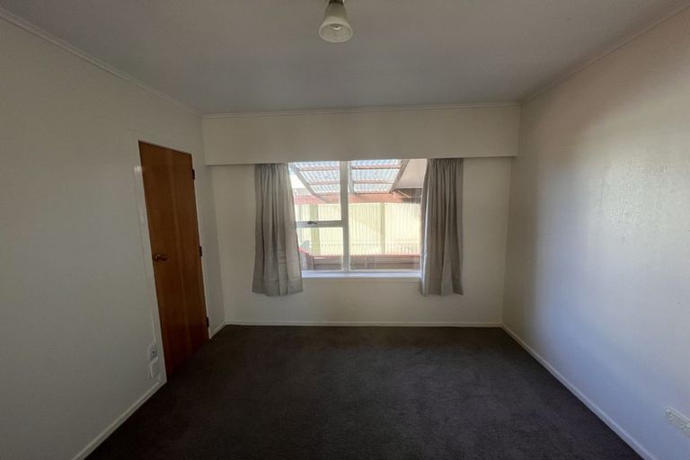 Photo of property in 86 Rosario Crescent, Red Beach, 0932