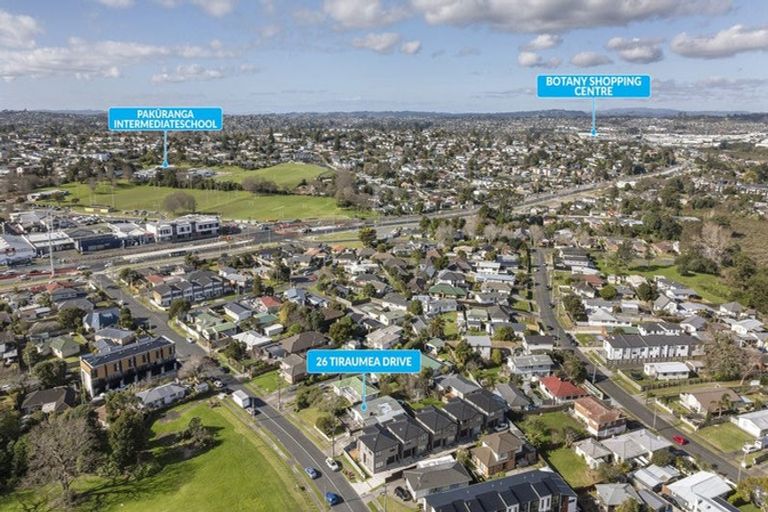 Photo of property in 26 Tiraumea Drive, Pakuranga, Auckland, 2010