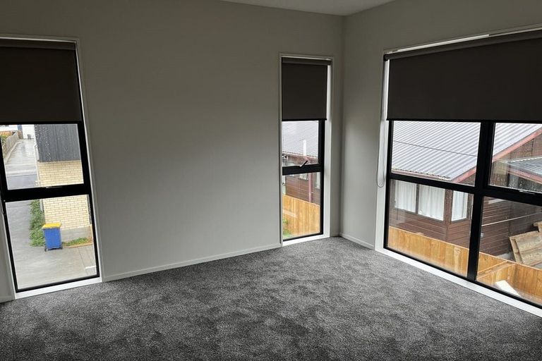 Photo of property in 3/11 Karamu Street, Te Atatu Peninsula, Auckland, 0610