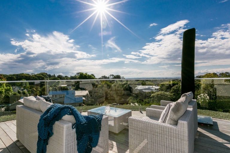 Photo of property in 11 Tainui Drive, Havelock North, 4130