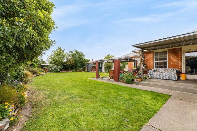 Photo of property in 5 Douglas Road, Amberley, 7410